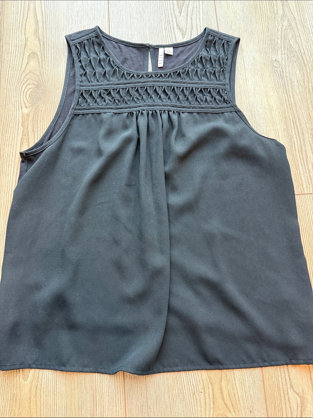 Elle Black Sleeveless Smocked Yoke Camisole